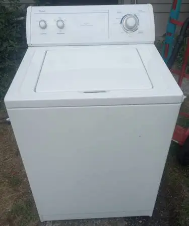 WHIRLPOOL WASHER WORKS GOOD $100