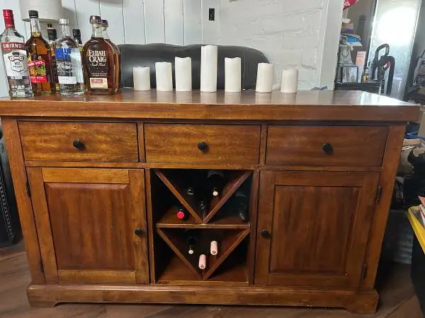 Buffet/Bar