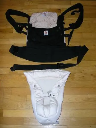 ERGO BABY CARRIER w/ cool mesh INSERT