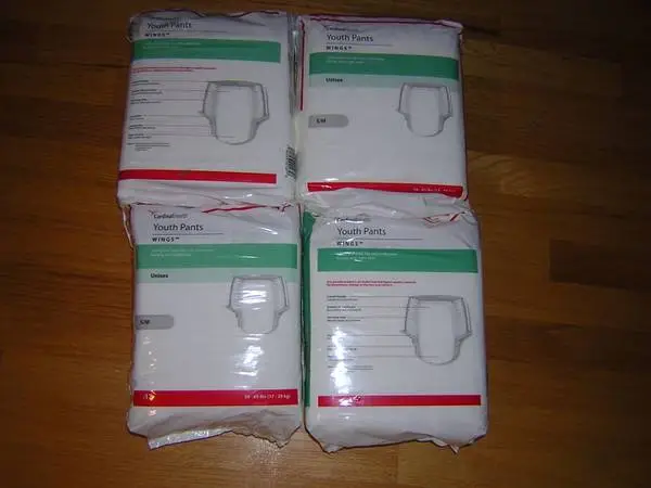 20 PacksYouth Disposable Underware $3.00 a Pack Fits 38-65 Lbs