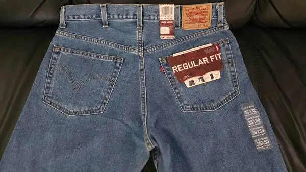 Brand New Levis Mens 505 38x30 Regular Fit Jeans