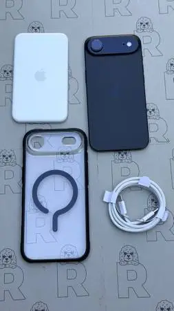 IPhone Air 256g Factory unlocked Black with battery pack