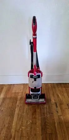 SHARK Navigator Pet Pro Zero-M Vacuum w/Attachment