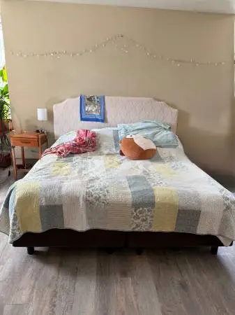 King size adjustable Simmons bed base