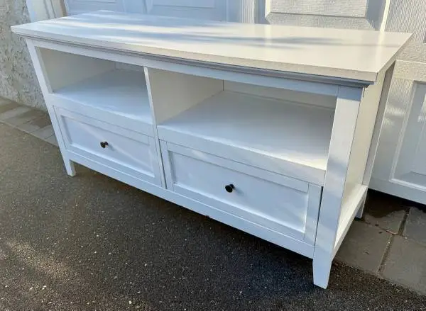 White Modern TV Stand Media Unit