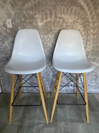 Set of 2 Counter Height Chairs Bar Stools