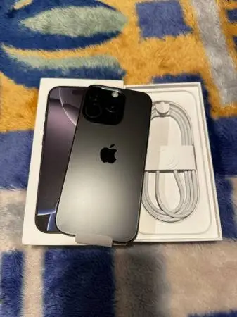 New iPhone 16 Pro 256gb 100% Battery Unlocked. COME GET IT !
