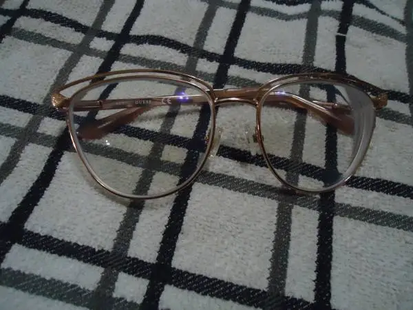 Guess custom quality rose-gold eye glasses with lens and case
