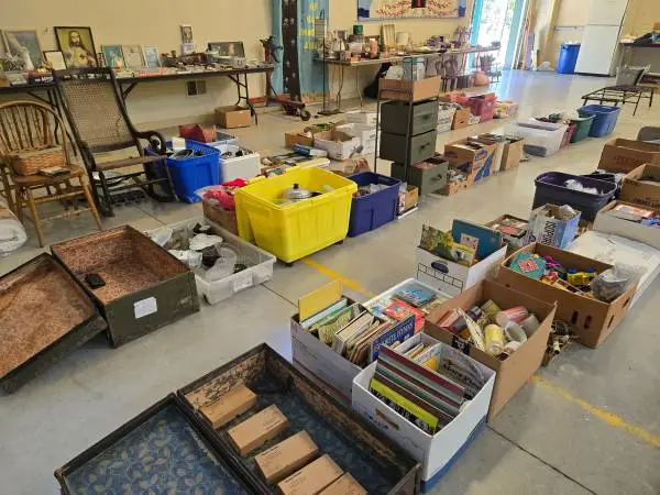 Yard sale TODAY ! indoor and outdoor blow out of the year!!