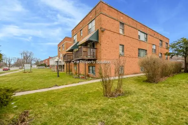 Updated & Spacious 3-Bedroom Apartment with Functional Layout