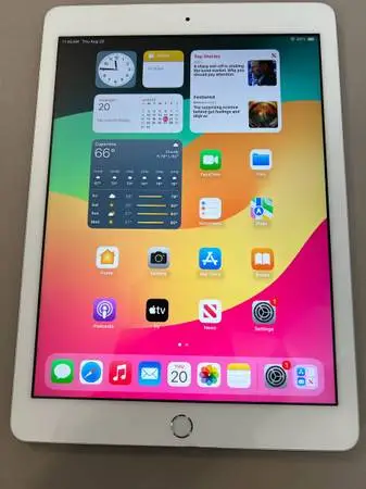 Apple iPad 6th Gen WiFi Only 128GB 9.7 - Read