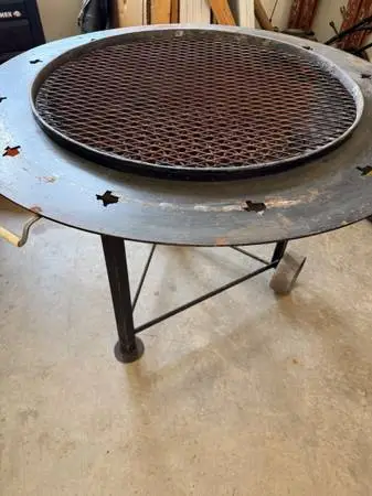Charcoal Grill with expanded metal Cooking Grate