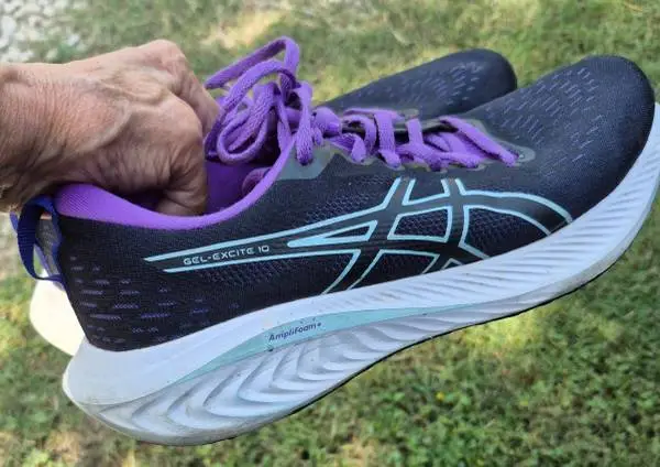 Asics womens sneakers size 11