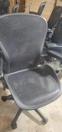 Size B Herman Miller Fully loaded Aerons in Excellent Condition