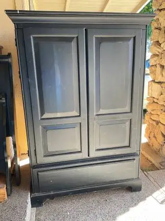 TV armoire