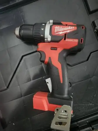 Milwaukee m18 Drill