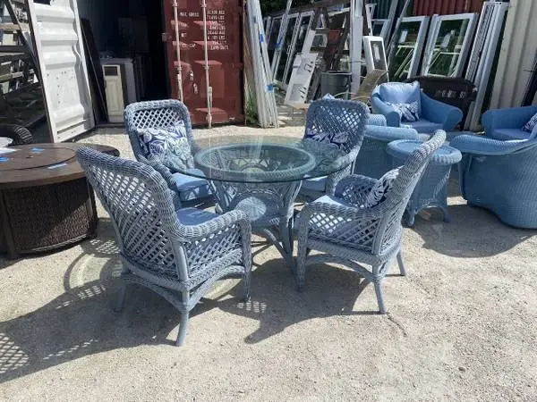 5 Piece Blue Outdoor Wicker Dining Set 4 Matching Chairs Used