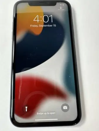 iPhone 11 64GB Unlocked  iOS 15 - Rare