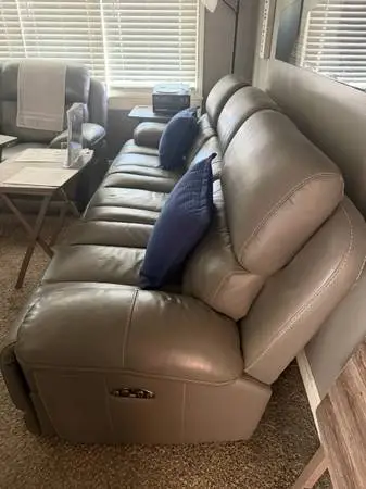 2 Gray power recliner couches, usb