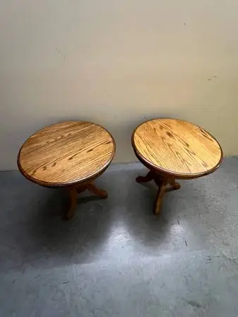 SOLID OAK TABLES 2 side tables