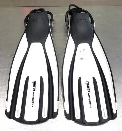 Mares Diving Fins, Size Regular (2957)