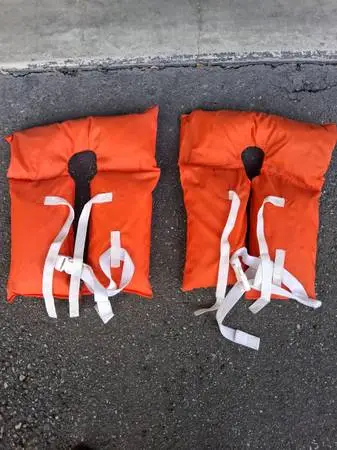 Life Jackets - 2x- Small Child