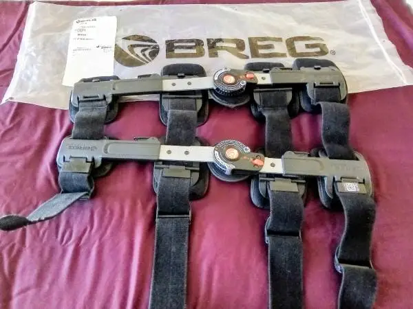 Adjustable KNEE BRACE by BREG