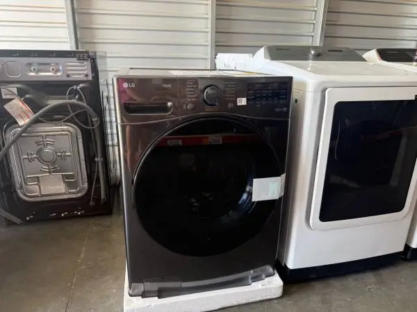 NEW LG 4.5 cu. ft. Front Load Washer with TurboWash 360