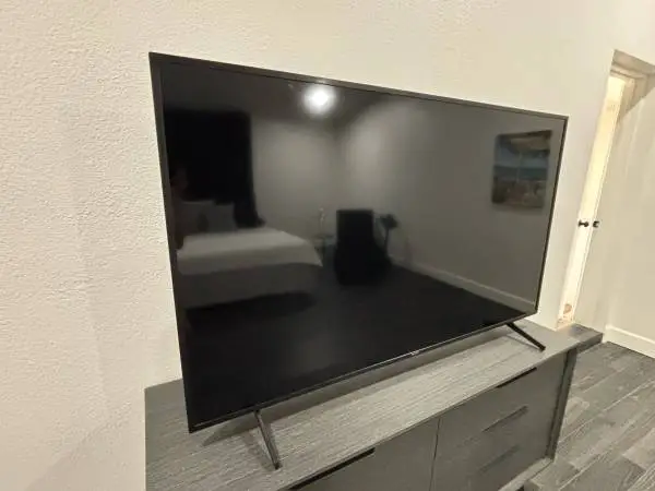 Sony 65” Smart TV Excellent Picture!! 2020 Model