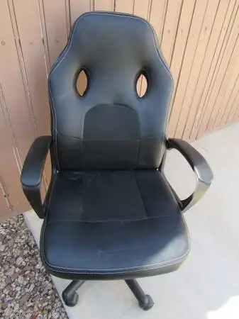 High-Back Adjustable Office/Desk Chair-Excellent Condition
