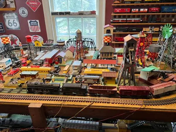 Lionel American Flyer Marx toy trains wanted top dollar paid