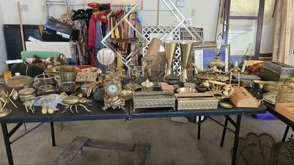HUGE VINTAGE ANTIQUE, VINTAGE, ESTATE SALE - STARTS 7:00 AM