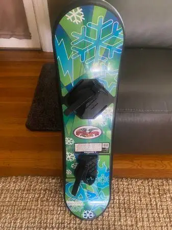 PARICON FLEXIBLE FLYER AVENGER KIDS TEEN BEGINNER SNOWBOARD NEW