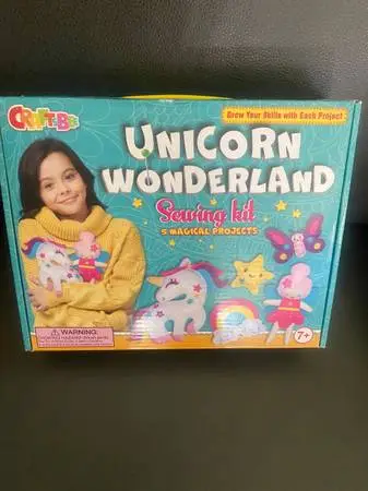 CRAFTS BEE UNICORN WONDERLAND SEWING KIT NEW