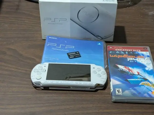 Complete PSP 3000 with Box