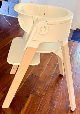 Stokke Steps High Chair in White/Natural