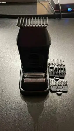 Electric Foil 2-in-1 Shaver/Beard Trimmer | New | Reduced Price!