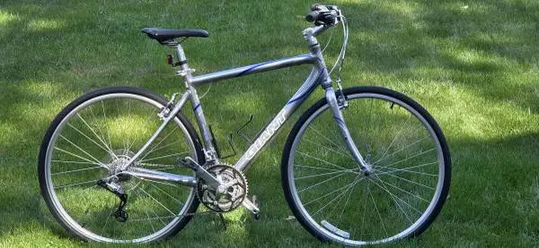 Giant hybrid bike - large frame - tuned