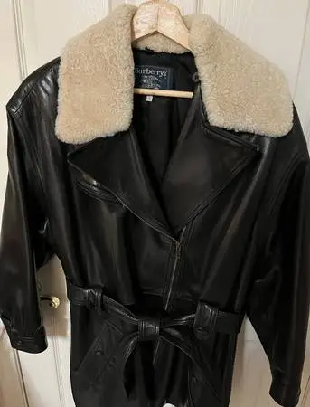 VINTAGE BURBERRY  3/4 LEATHER COAT