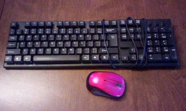 WIRED KEYBOARD/WIRELESS  MOUSE