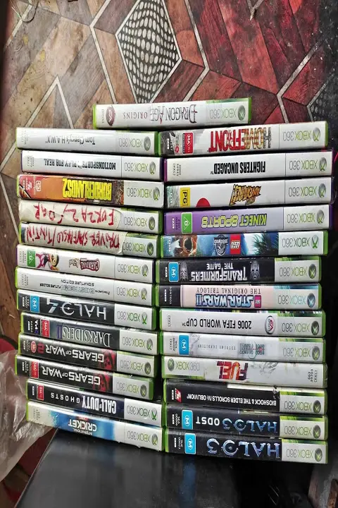 Xbox 360 cds selling all together