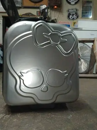 Monster High Scullete Rolling Suitcase Silver