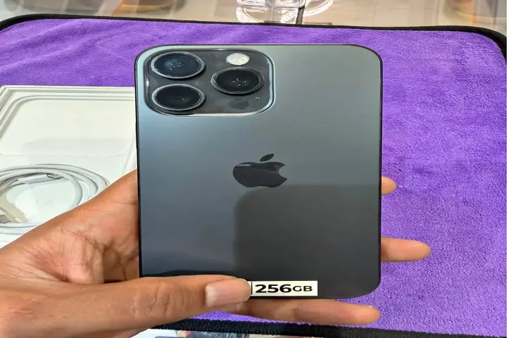 iPhone 15pro max 256gb 100% battery health eSIM phone with box and usb in brand new condition