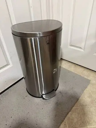 Stainless Steel Semi-Round Step Trash Can (READ FULL DESCRIPTION BELOW👇)