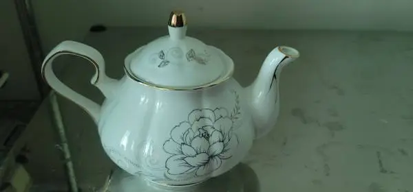 European Style Ceramic Flower Teapot or Coffee Pot