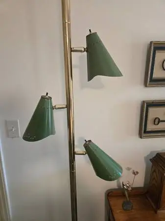 VINTAGE BRASS POLE LAMP 3 LIGHTS