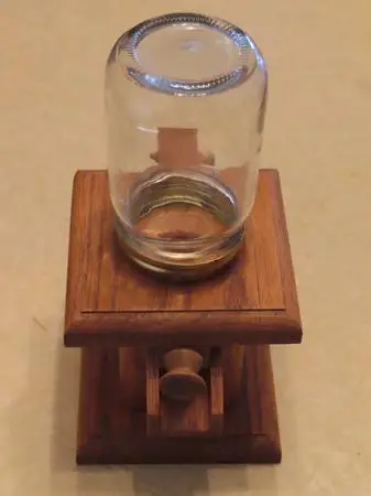 Candy / Gumball / Nut dispenser