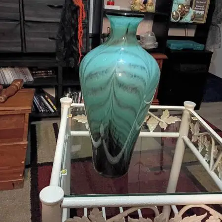 Squatt vase