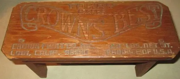Crowns Best Tokay Grapes Lodi, California Wooden Crate Lid Stool