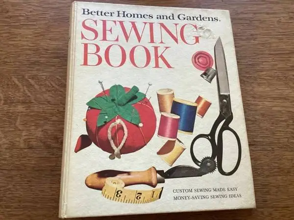 Original 1970 Better Homes and Gardens Sewing Book  Original